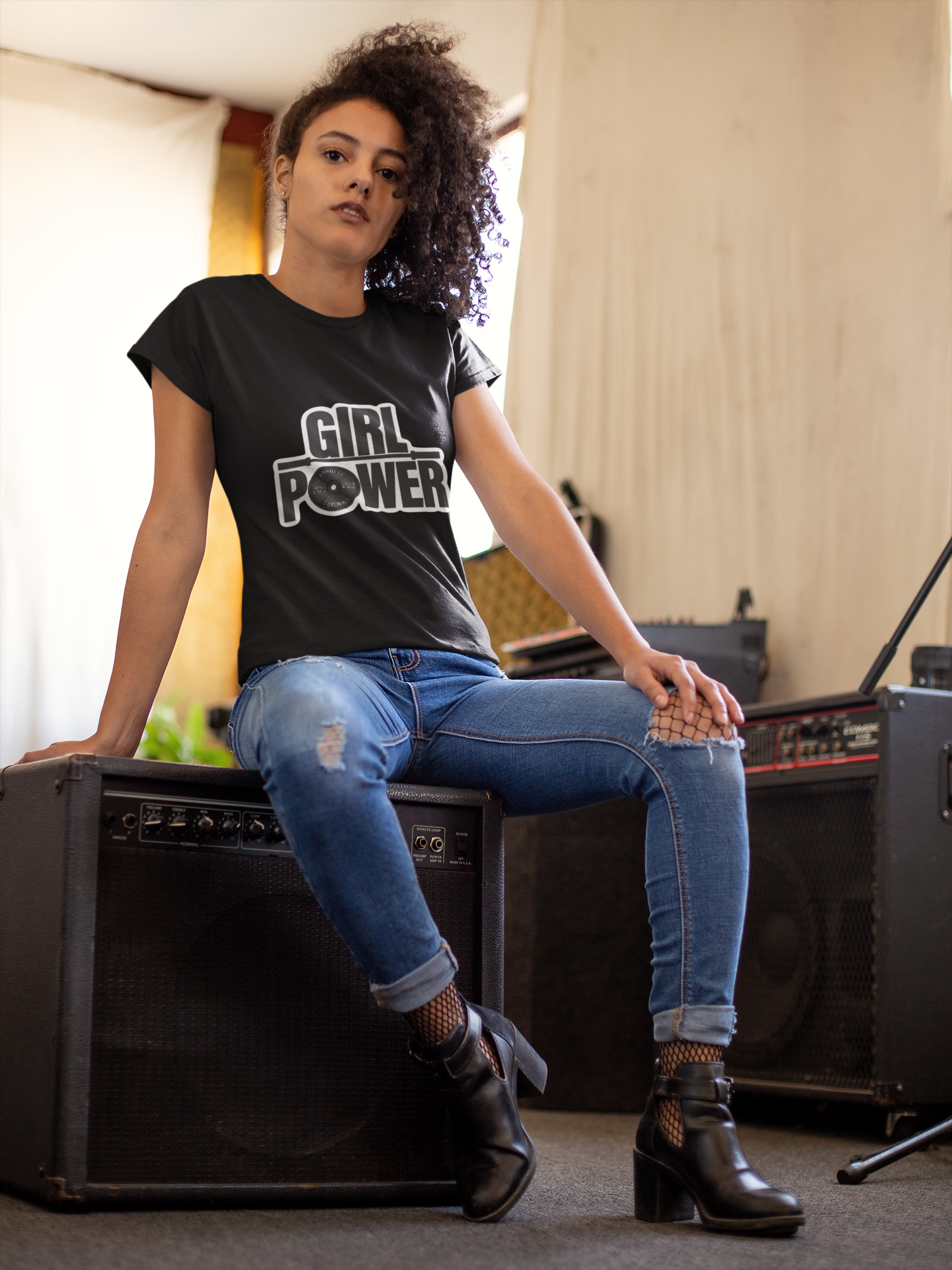 Girl Power – Strong Is Beautiful Gym Girls Classic Crew T-Shirt.